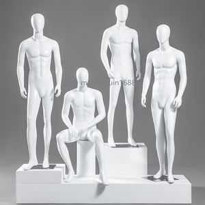 Maniquí de fibra de vidrio para hombre, maniquí de pie y sentado, modelo de soporte blanco mate, maniquíes masculinos de cuerpo completo para ropa