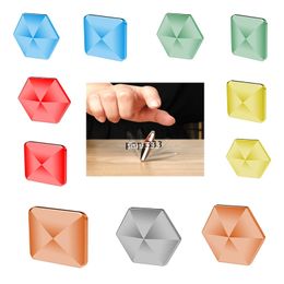 Fidget Toys Fingertips décompresser gyro plusieurs couleurs Flip Desk Rotation Pocket Toy Kinetic Skill Adultes pour soulager le stress Bureau Fidgets