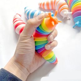 Fidget Toys Slug Articulated Flexible 3D Slugs Funst fidget speelgoed alle leeftijden reliëf anti-angst zintuiglijk voor kinderen Aldult W0