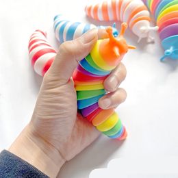 Fidget Toys Slug Articulated Flexible 3D Slugs Funst fidget speelgoed alle leeftijden reliëf anti-angst zintuiglijk voor kinderen Aldult W0