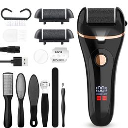 Fichiers Kit de pédicure électrique Callus Remover pour pieds Pied Fichier Fichier Pédicure Outils avec 3 têtes à rouleaux Soins aux pieds pour une peau sèche (noire)