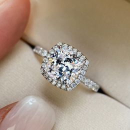 Fine 100% 925 Sterling Silver Ring 3ct Diamant Simulé Cz Bagues De Fiançailles De Mariage pour les femmes Charme De Mariée Bijoux De Fête