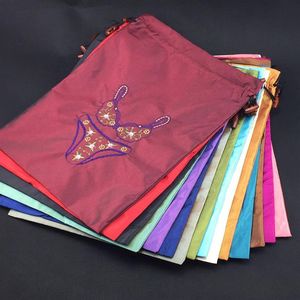 Fijn Geborduurde Reisbeha Ondergoed Tas Opbergdoos Hoge Kwaliteit Zijden Doek Trekkoord Zakken Verpakking Zakje Hele 50 Stuks lot244o