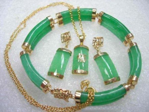 Joyería Fina Juego de pulsera y pendiente de jade verde en oro amarillo de 18 quilates