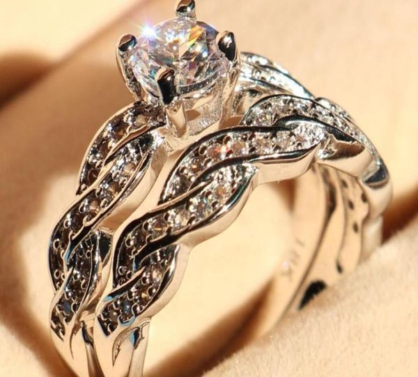 Fino Nuevo 2ct Tres anillos de piedra Topaz Diamonique Cz 10KT Oro blanco Lleno Gf Anillo de bodas de compromiso de diamantes simulados con caja6703787