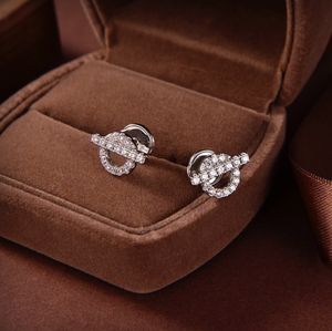 Finesse oorbellen Charm H voor vrouw Stud Designer messing goud vergulde 18k diamant T0p geavanceerde materialen officiële reproducties klassieke stijl premium geschenken 011