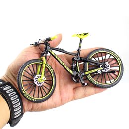 Vingerspeelgoed Mini 1 10 Legering Fietsmodel Diecast Metaal Vinger Mountainbike Racing Speelgoed Bend Road Simulatie Collectie Speelgoed voor kinderen 230907