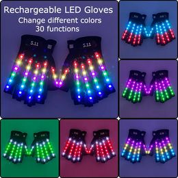 Vingerloze handschoenen 1 paar Oplaadbare LED-gloeiende handschoenen Glow Party Props Lichtgevende knipperende handschoen Toneelkostuum DJ Barbenodigdheden Kleur veranderende 231007