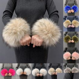 Gants sans doigts Gants sans doigts Femmes Poignets en fausse fourrure Bracelet d'hiver Bras plus chaud Poignet Manches de raton laveur Fluffy Oversleeve Drop Deliv Dhnxz