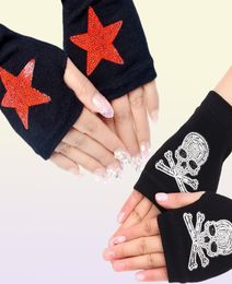 Guantes sin dedos Encantadores animales de dibujos animados Patrón Cráneo Remache de invierno Mujeres Cálidos Diamantes de punto Lentejuelas Baile fresco G10112683536