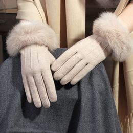 Vingerloze handschoenen Konijnenbont Dames Winter Fluweel Dikker Warme Wanten Kasjmier Volledige Vingerborduurwerk Wol Touchscreen Rijden H65 230825