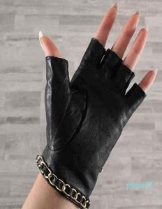 Guantes sin dedo Medio guantes de cuero con calavera de cadena de metal punk1702146