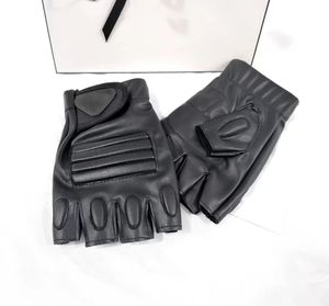 Guantes de cuero sin dedos Guantes de diseñador para hombre Cinco guantes deportivos para hombres Negro Otoño e invierno Polar Guantes de cuero negros para carreras de motocicletas al aire libre