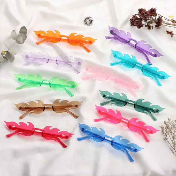 Gafas de sol de llama de fuego para mujeres de moda sin montura novedad marco de PC Uv400 gafas de sol fiesta cosplay gafas 230920