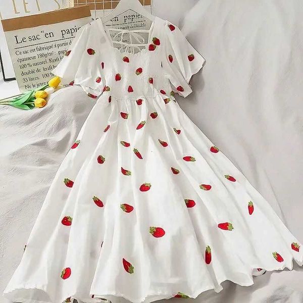 First Love Strawberry Dress pour femmes été nouvelle ceinture rétro Kikyo Sweet Salt Long e Clothing 230508