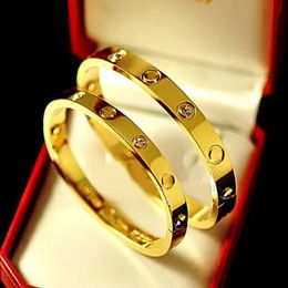 First Stand moins Bracelet de créateur de haute qualité Bracelet de bijoux de luxe à la mode serti de diamant en acier titane bracelet unisexe en or rose 18 carats
