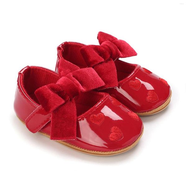 Primeros caminantes 0-18 m Navidad nacido bebé niñas zapatos rojos patrón de corazón bowknot suave cuero de PU antideslizante D05