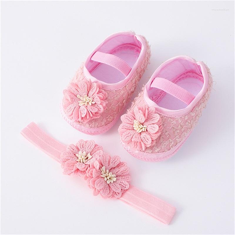 Första vandrare 0-18 Months Born Baby Girls Crib Shoes Set Soft Sole Flower Elastic Band Non-Slip för småbarn med hårband