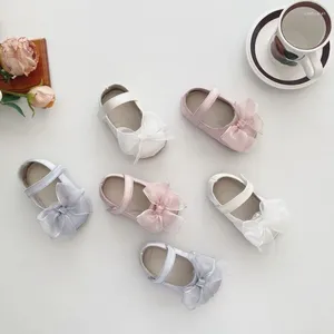 Premiers marcheurs 0-1 ans chaussures de marche bébé printemps automne fille enfant en bas âge coréen anti-glisser soft tpr sole petite princesse de soie