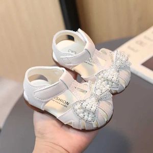 Eerste Walkers 0-3 jaar Baby Girl Sandals Rhinestone Princess Shoes Newborn Infant Sandals Zomer First Walkers Toddler Sandalen Roze Wit Q240525