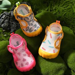 Premiers marcheurs 1-3Y bébé chaussures d'été maille souple TPR semelle bébé sandales jaune rose léopard premier pas chaussures pour tout-petits bébé chaussures de sport 230323
