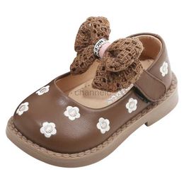 Premiers marcheurs 11-15cm chaussures à semelle plate brodées filles chaussures pour enfants avec nœud en dentelle marron noir beige chaussures de princesse douces pour la fête 240315