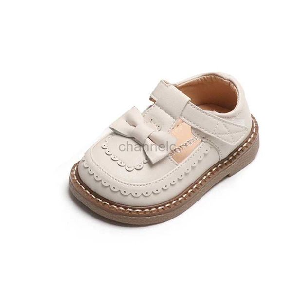 Primeros caminantes 11,5-15 cm marca niña zapatos de apartamento de otoño zapatos de suela suave sólida para niños pequeños con correa con linda fiesta con nudo de mariposa para niños zapatos 240315