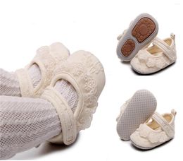 Premiers marcheurs 2023 bébé fille princesse chaussures enfant en bas âge antidérapant plat semelle souple coton caoutchouc berceau belle dentelle infantile fille 0-18m