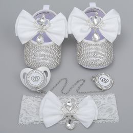 First Walkers 3PCSSet Luxe babymeisje schoenen met kroon zachte zool pacifier hoofdband prinses Crystal Diamonds 230812