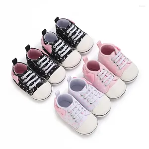 Premiers marcheurs 4 couleurs femmes toile bébé mode coeur Bow chaussures décontractées baskets à semelles souples 0-18 mois né lit enfant en bas âge