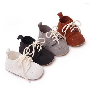 Premiers marcheurs arrivée décontracté bébé chaussures nés filles garçons semelle souple chaussure anti-dérapant daim cuir baskets durs prémarcheurs 0-18M