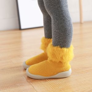 Eerste wandelaars herfst en winter plus fluweelverdikking babyvloer sokken niet-slip peuter schoenen rubberen bodem 221122