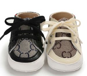 Babyschoenen Baby 2023 Ontwerpers Schoenen Pasgeboren Kind Canvas Sneakers Jongen Meisje Zachte Zool Wieg 0-18Month