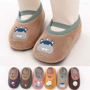First Walkers Baby Anti-Slip Calcetines Nacidos zapatos de cuna c￡lidos con suela de goma para ni￱os Ni￱o ni￱o peque￱o Pit￳n ni￱a infantiles lindas zapatillas