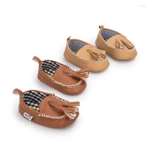 Zapatos de cuero para primeros pasos para bebés y niñas, mocasines clásicos con flecos para niños pequeños, suela blanda antideslizante, mocasines para bebés