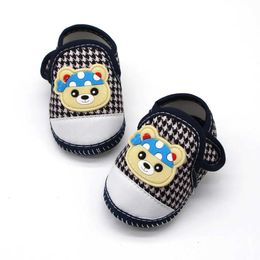 First Walkers Baby Boys and Girls First Walking Shoes Cartoon Bear Chaussures Anti Slip Chaussures plates décontractées Préschool Soft Soles