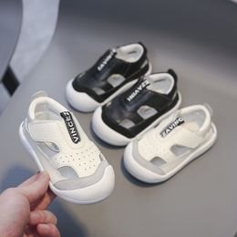 Premiers Marcheurs Bébé Garçons Sandales Été Infant Toddler Chaussures À Semelle Souple Antidérapant Enfants Casual Chaussures En Cuir Véritable Enfants Sandales De Plage 230314