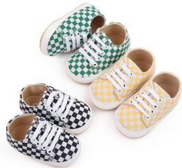 First Walkers Baby Crib Shoes nouveau-né bébé fille garçon Soft Sole Shoe Anti Slip Toile baskets Trainers Préwalker Noir blanc vert 0-18m