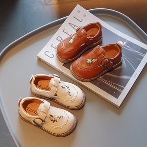 First Walkers Baby Girl Mary Janes Borduurwerk Beer Beige Khaki Toddler Kinderen Herfstschoenen Vintage Cover Toe Comfortabel 22-31 Kinderschoenen