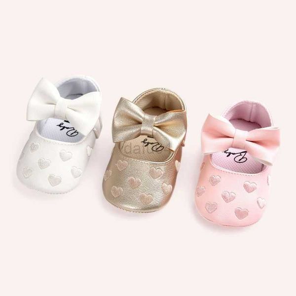 Chaussures bébé fille rose nœud papillon coeur anti-dérapant semelle souple 4 couleurs nouveau-nés classique princesse chaussures premiers marcheurs infantile bébé chaussures L0826