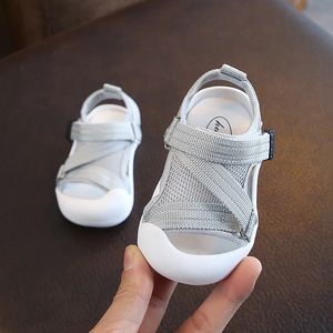 Premiers marcheurs bébé filles garçons sandales été infantile enfant en bas âge chaussures antidérapantes semelle souple respirant enfants plage enfants 231213