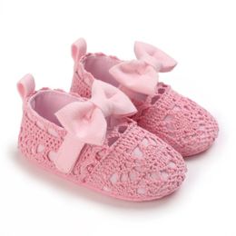 First Walkers Baby Girls Fashion Hollow Bow Mary Jane schoenen Infant Non-Slip Soft Sole Cute Bowknot Prewalkers Born Girl 0-18m