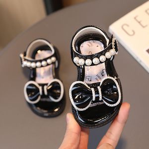 First Walkers Baby Girls First Walker Shoes Summer Pearls Bow Children's Fashion Open Toe Sandals Princess Party Wedding Shows Casual 230227