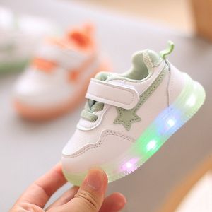 First Walkers Baby Led Lights Shoes High Quality Girls Boys Soft Bottom Sneakers Sports Running Excelente Infant Cute Toddlers 230317