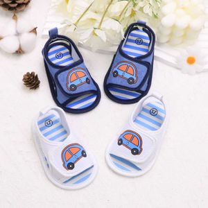 First Walkers Baby Sandals Car Soft Soft Stepping Chaussures respirant et non glissement adapté aux usages quotidiens et aux vacances Spring et été D240525