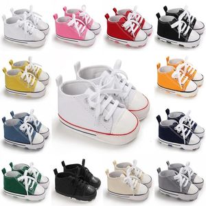 Babyschoenen Babyschoenen Jongens Meisjes Klassieke canvas Casual sneakers geboren Star Walker Peuter Zachte zool Antislip Wandelen 231007