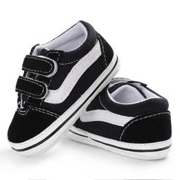First Walkers Baby Shoes toivas Sports Classic Stripe Plaid Plaid First Walker Sports Chaussures Sole Soft and Non Slip Baby Boys and Girls Casual Shoes D240525
