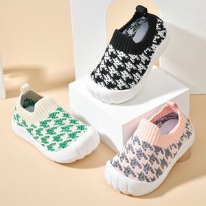 Premiers marcheurs bébé chaussures sandales décontractées respirant enfants enfants garçons filles tout-petit premiers marcheurs semelle souple 230520