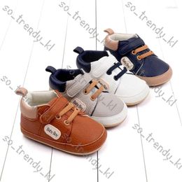 Eerste wandelaars babyschoenen casual sneaker veer en herfst zachte pu tpr sole anti-slip schattige comfortabele hoogwaardige voor 0-6-12 maanden 849