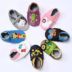 Eerste wandelaars babyschoenen Chaussure Bebe Fille geboren Calcetines Antideslizante Bebe lederen schoenen voor baby slippers voor Gir 230601